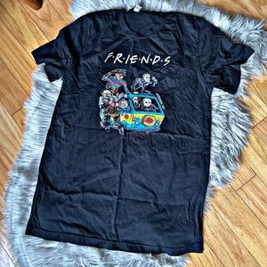 FRIENDS HALLOWEEN TEE